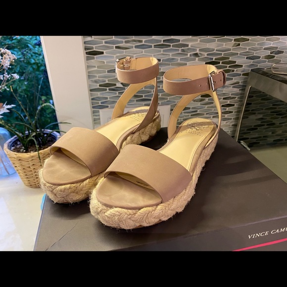 Vince Camuto Sandals - Picture 2 of 4